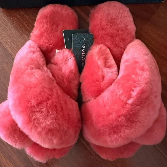 Emu Australia Pink Sheep Fur Slippers - Picture 2 of 8